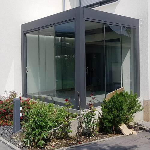 Lamellendach mit Schiebeelementen